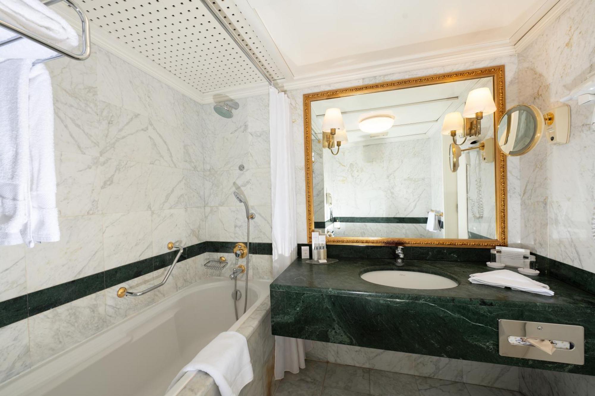 One-Bedroom Suite